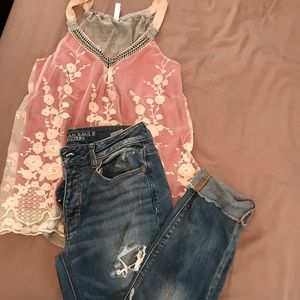 AE DISTRESSED CROP JEANS